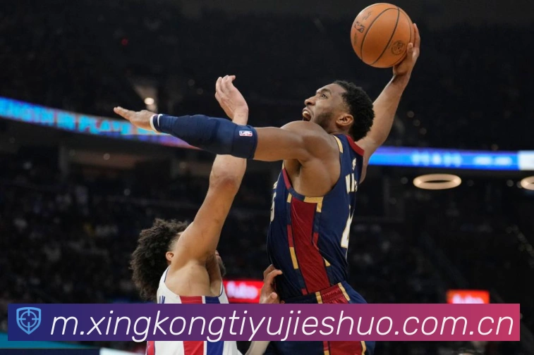 克拉克斯顿对阵尼克斯遭遇十四连败唐斯加盟纽约后未曾败给篮网专题观察-深度解析 克拉克斯顿对阵尼克斯遭遇十四连败唐斯加盟纽约后未曾败给篮网专题观察-深度解析